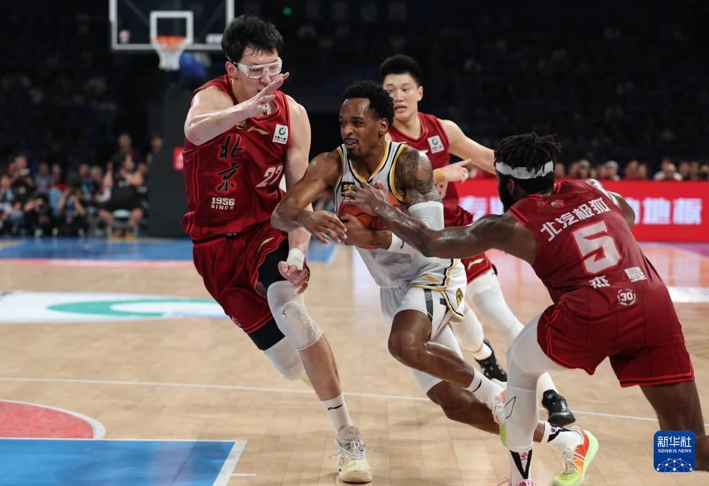 爱游戏网页版入口-广州队经过激烈比拼,最终战胜了浙江队