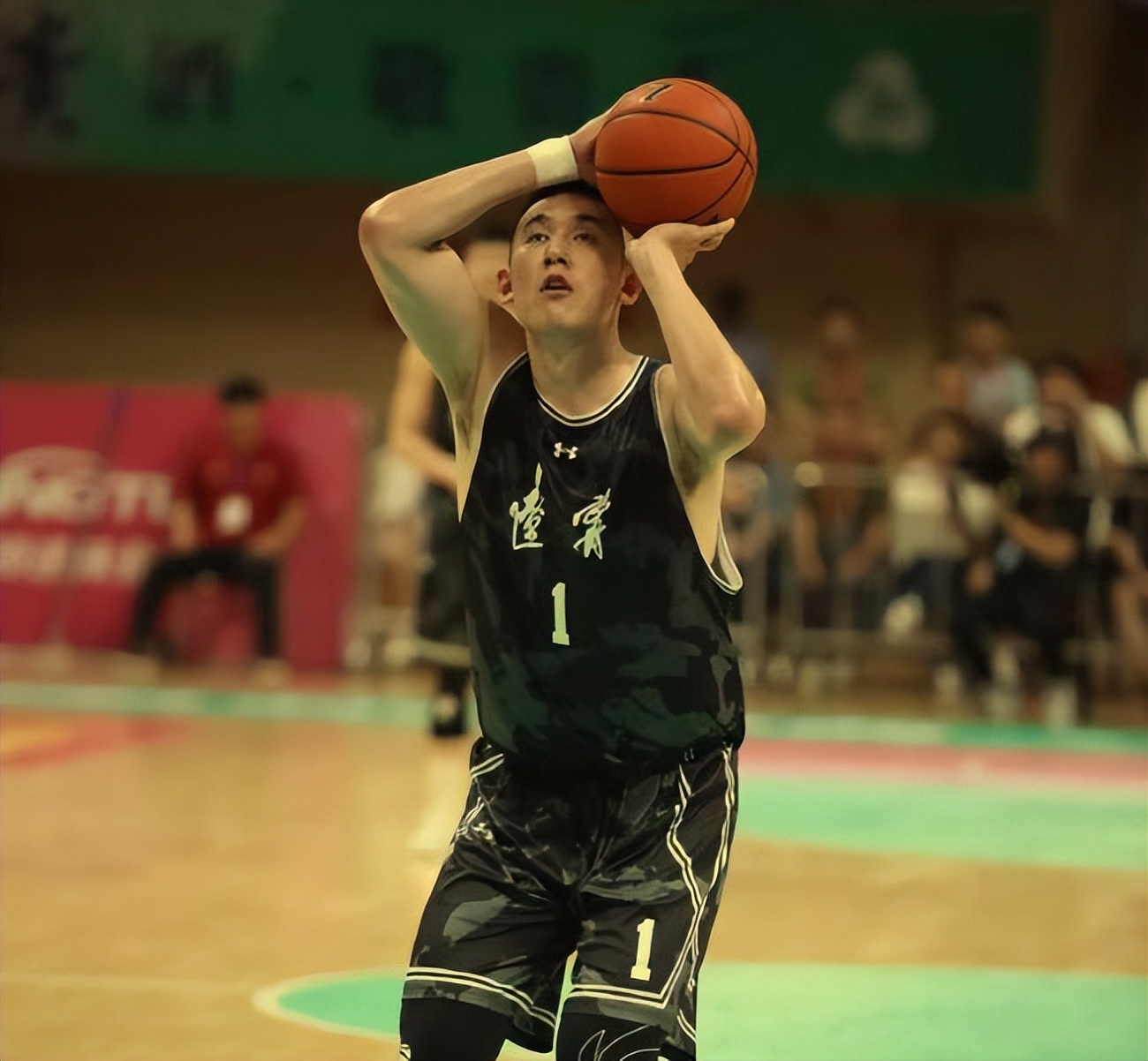 爱游戏链接-辽宁男篮主场狂胜,豪取五连胜积分榜稳坐前列的简单介绍