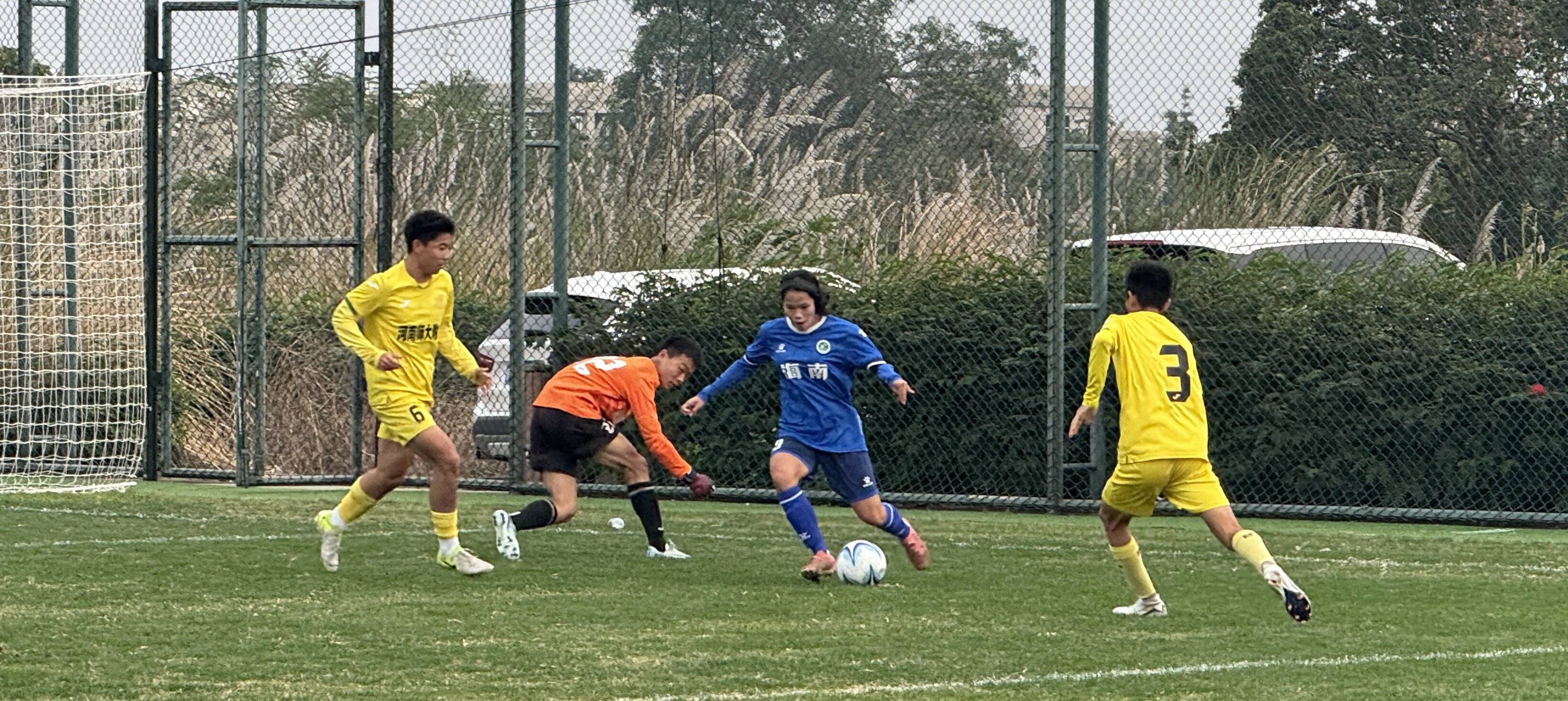 爱游戏娱乐-足球赛事盛宴:球员竞技力量角逐