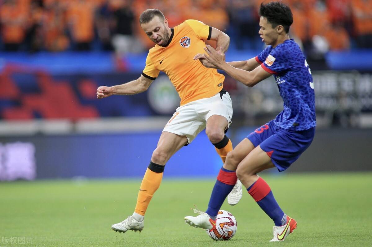 爱游戏网页版-布伦南主场一球小胜,全取三分