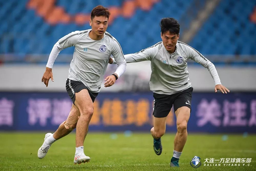 爱游戏官网-重庆斯威逆转局势,赢得一场激动人心的比赛的简单介绍