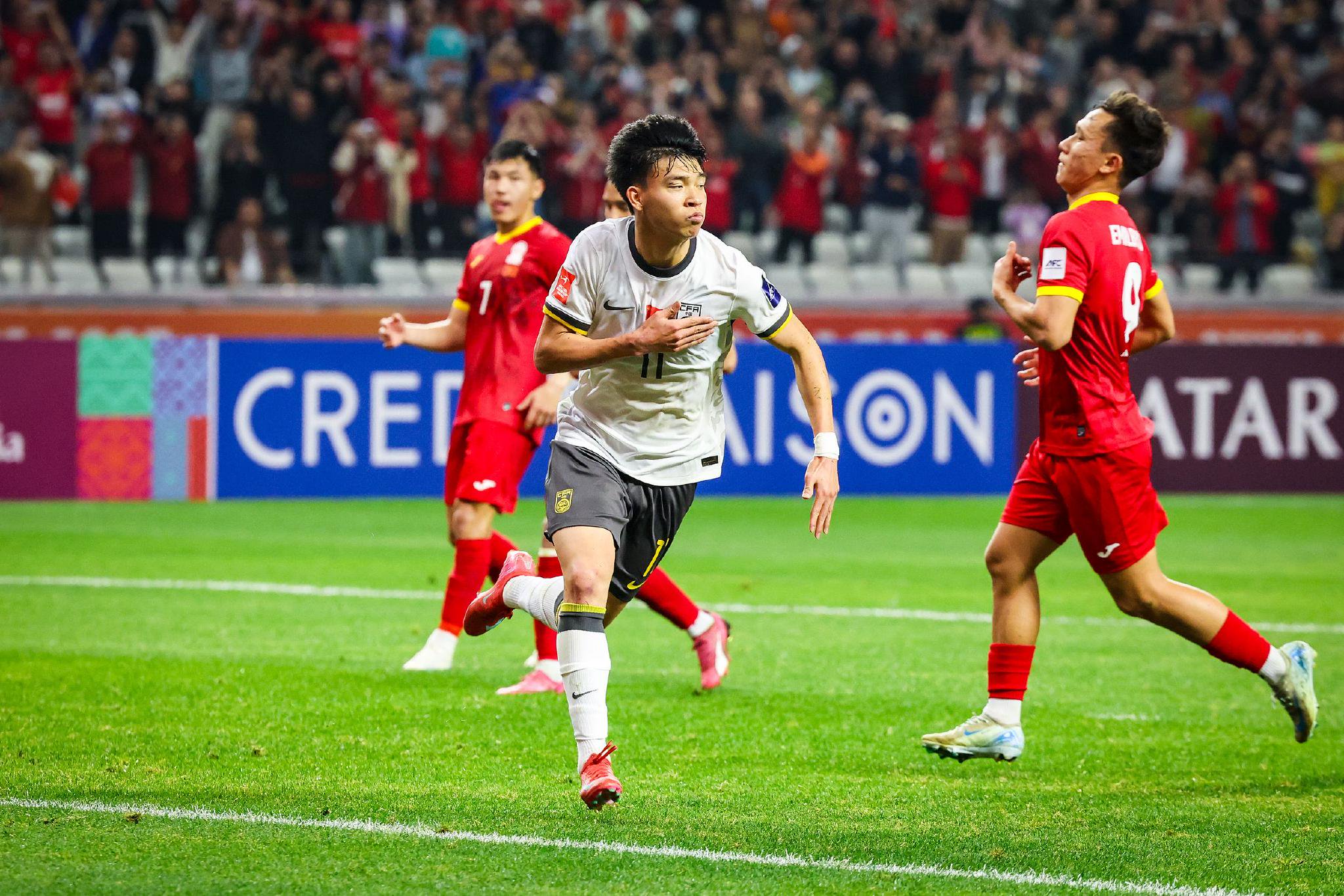 爱游戏网址-关于中国球队晋级欢庆,梦想亚洲足球壮举的信息