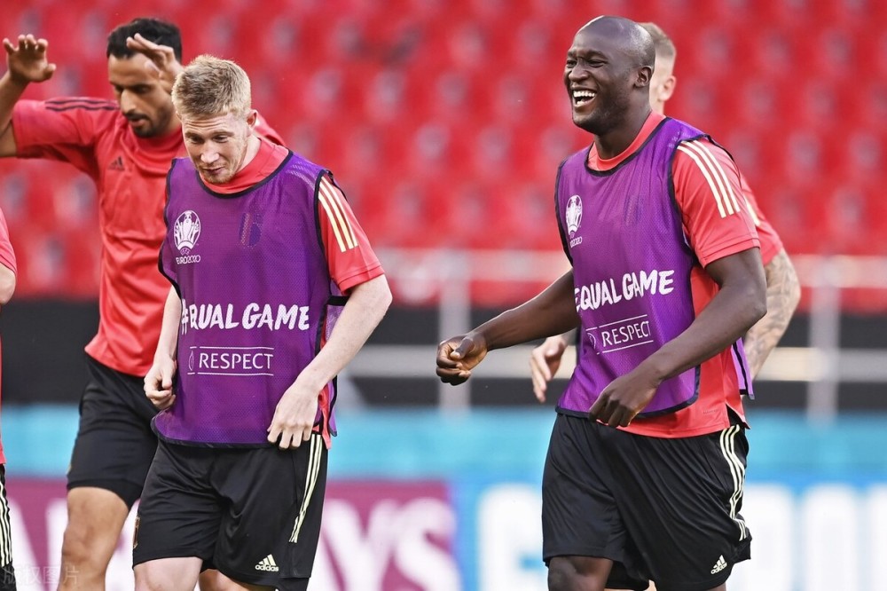 爱游戏在线-比利时-险胜丹麦，小组榜首争夺白热化的简单介绍