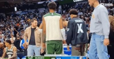 爱游戏官网-字母哥砍41分