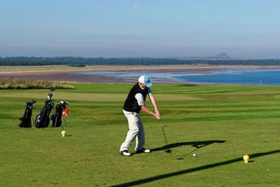 紧张激烈足球比赛落幕,球员精彩表现获赞,足球比赛紧张怎么办