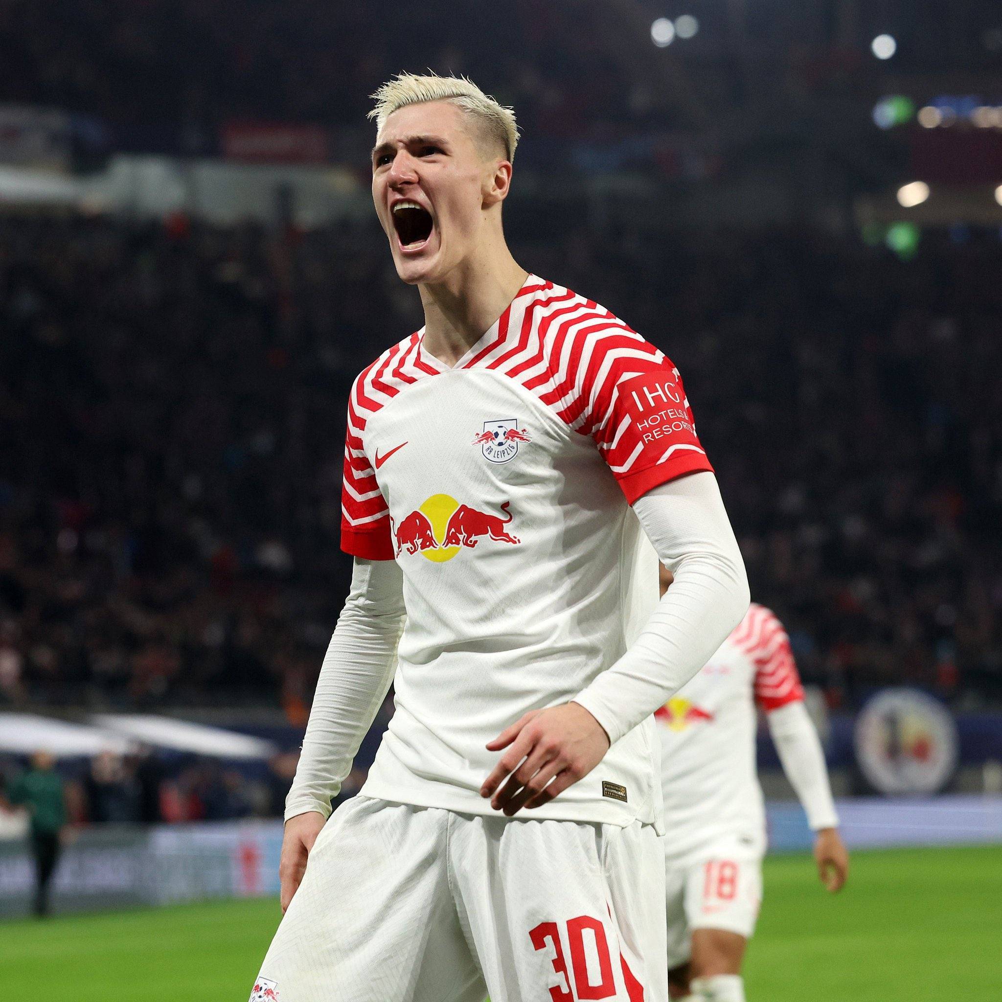 爱游戏登录入口-RB莱比锡惨遭逆转,球迷纷纷表达失望之情的简单介绍